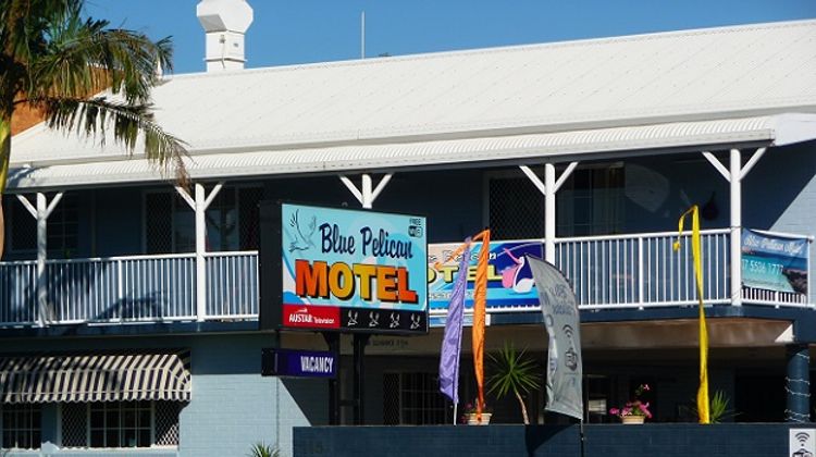 Blue Pelican Motel Exterior