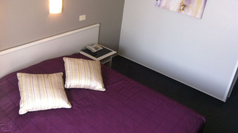 <b>Adoma Hotel Room</b>