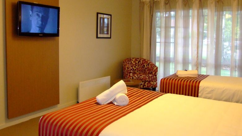 <b>Lake Rotorua Hotel Room</b>