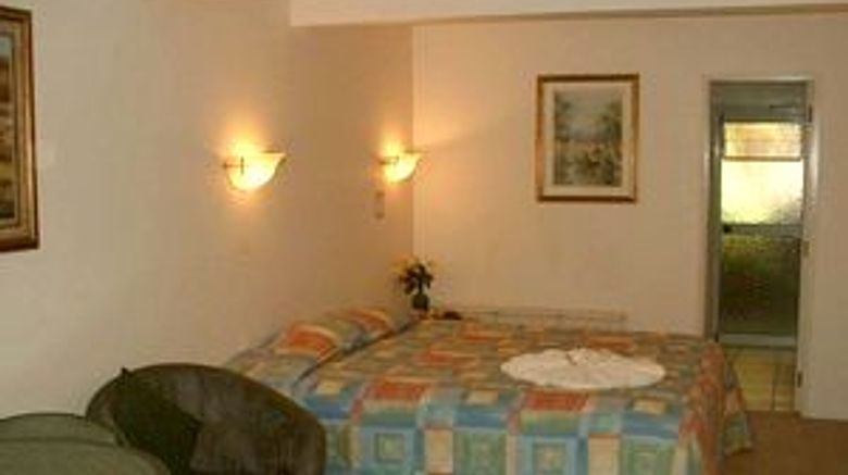 <b>Midway Motel Room</b>