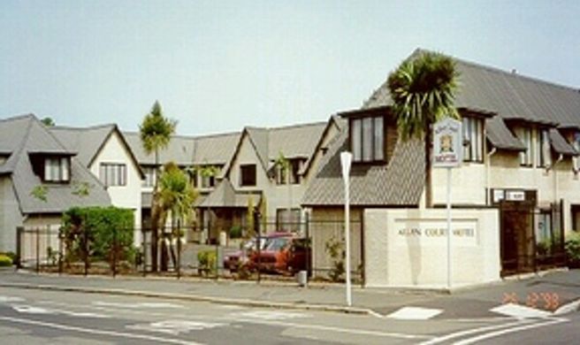Allan Court Motel Exterior