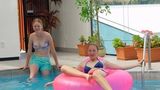 Spinnaker Bay Luxury Condominiums Pool
