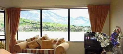 Spinnaker Bay Luxury Condominiums Room