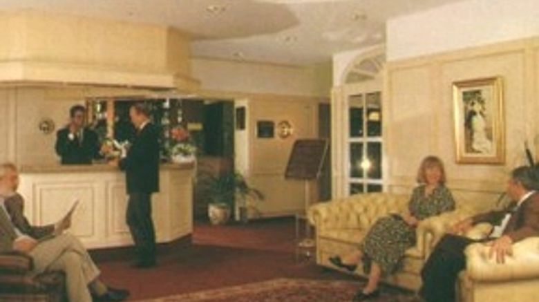 <b>Hotel Alt Lohbruegger Hof Lobby</b>