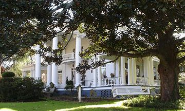 Breeden Inn, Cottages & Retreat B&B