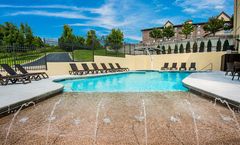 Grand Oaks Hotel
