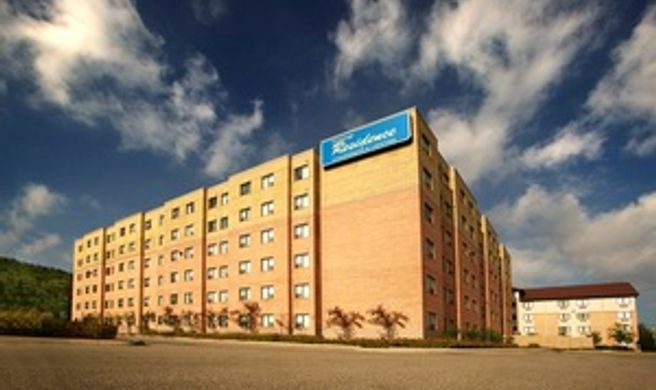 Conestoga Residence & Conference Centre Exterior