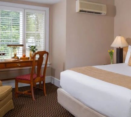 Davidson Village Inn Room