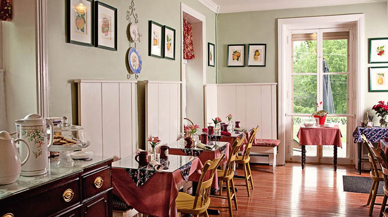 <b>Fox and Hound B&B of New Hope Restaurant</b>