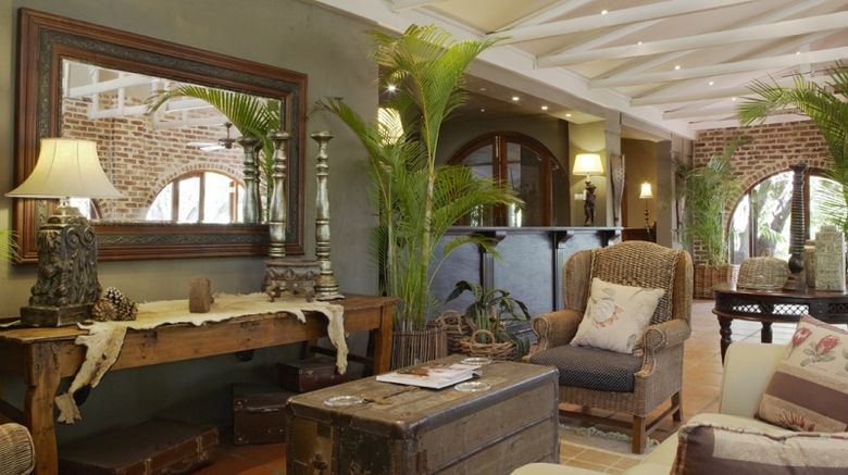 <b>Shangri-La Country Hotel Lobby</b> <b>Shangri-La Country Hotel Lobby</b>