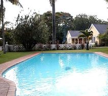 Blue Mountain Luxury Lodge Pool