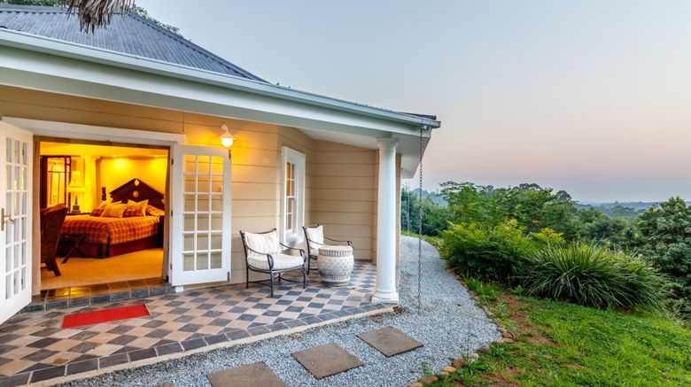 <b>Blue Mountain Luxury Lodge Spa</b> <b>Blue Mountain Luxury Lodge Spa</b>