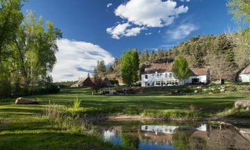 Antlers on the Creek Bed & Breakfast