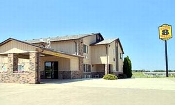 Super 8 Anamosa
