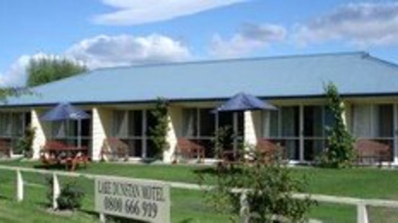 <b>Lake Dunstan Motel Exterior</b>