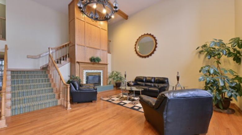 <b>Quality Inn & Suites Shawano Lobby</b> <b>Quality Inn & Suites Shawano Lobby</b>