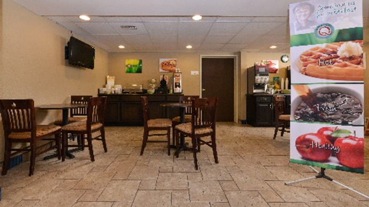 Quality Inn & Suites Shawano Restaurant