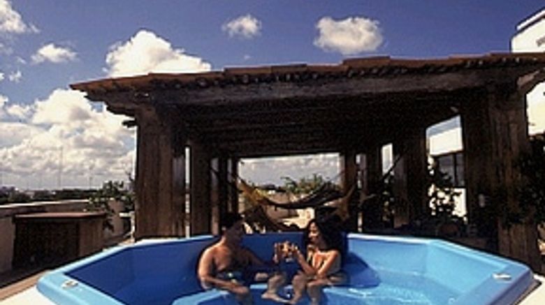 <b>Hotel Plaza Kokai Cancun Pool</b>