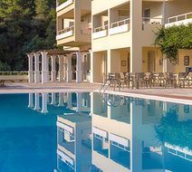 Kanapitsa Mare Hotel Pool
