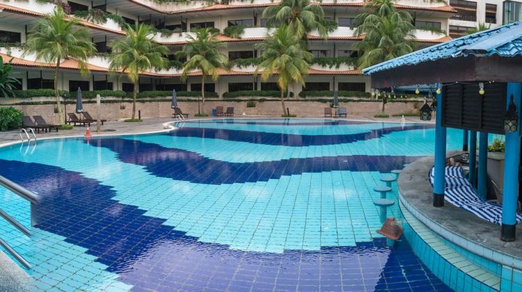 Le Grandeur Palm Resort Pool