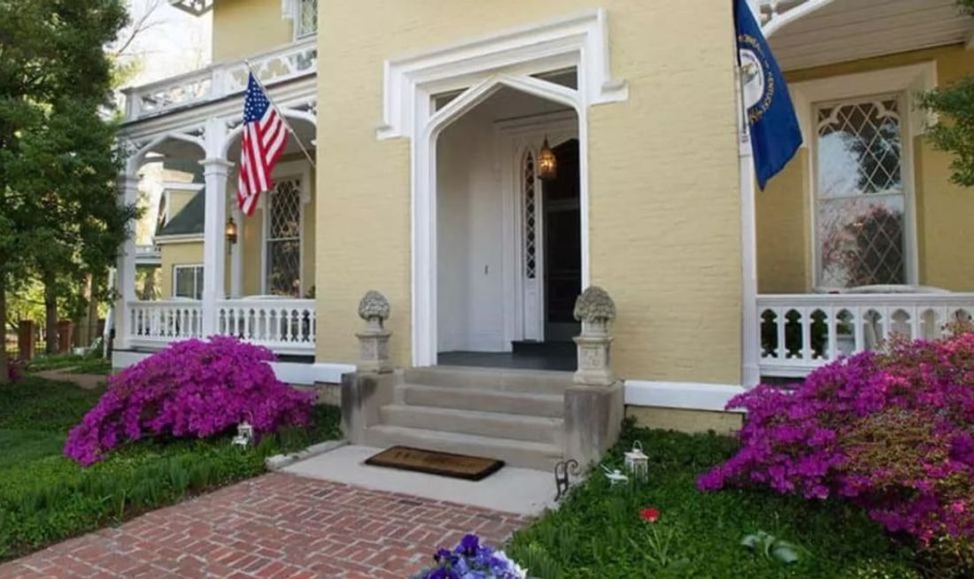 Inn at Woodhaven Exterior