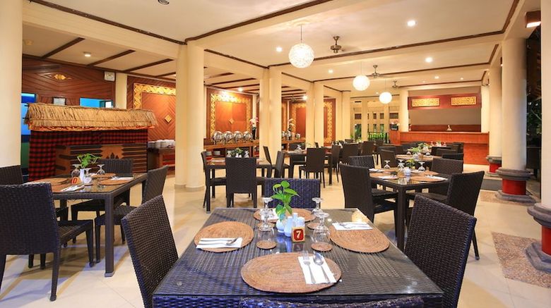 <b>Plagoo Holiday Hotel Restaurant</b>