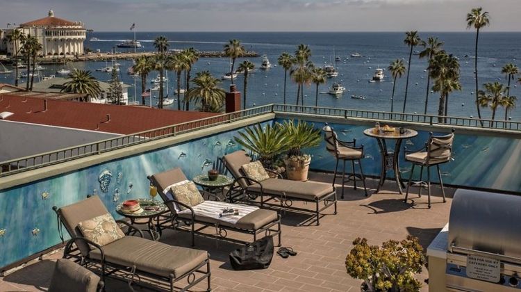 Avalon Hotel Exterior