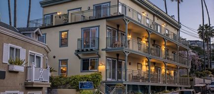 Avalon Hotel Exterior