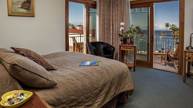 Avalon Hotel Room