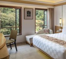 Padma Hotel Bandung Room