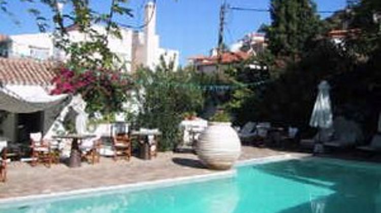 Bratsera Hotel Pool