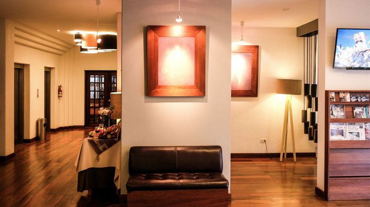 Camino Real Aparthotel & Spa Lobby