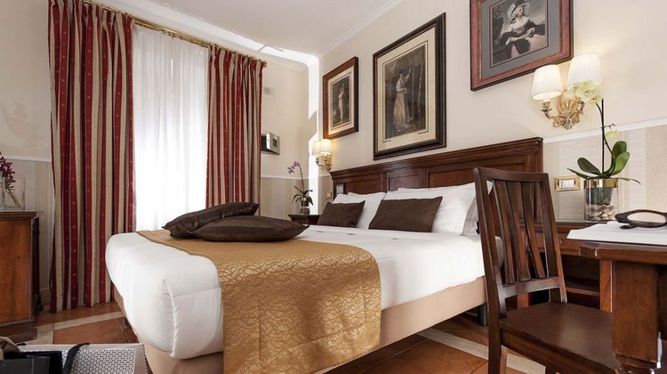 Hotel des Artistes Room