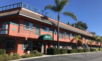 Oakridge Inn