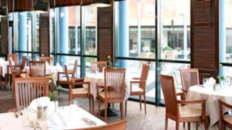Trans World Hotel Douauwelle Restaurant
