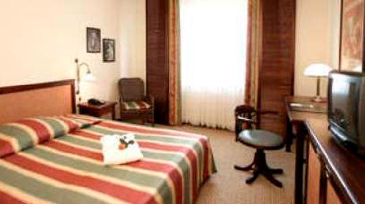 Trans World Hotel Douauwelle Room