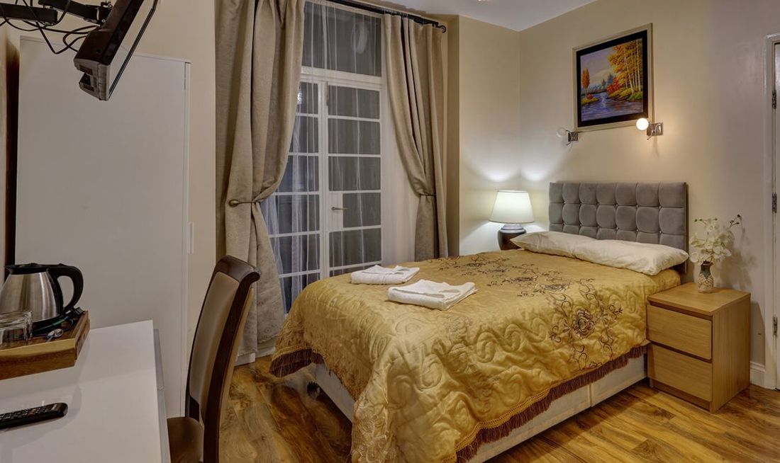 Barry House Room