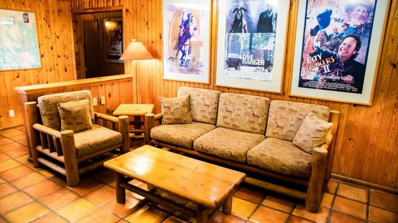 <b>Red Stone Inn Lobby</b>