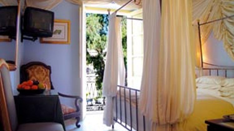 La Ventana Room