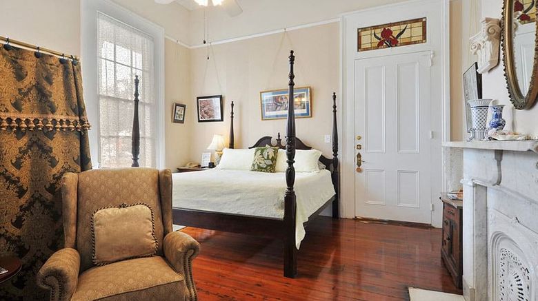 <b>Ashton's Bed and Breakfast Room</b>