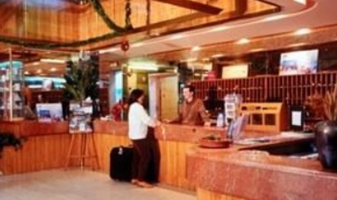 Hotel Pic Maia Lobby