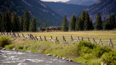 320 Guest Ranch