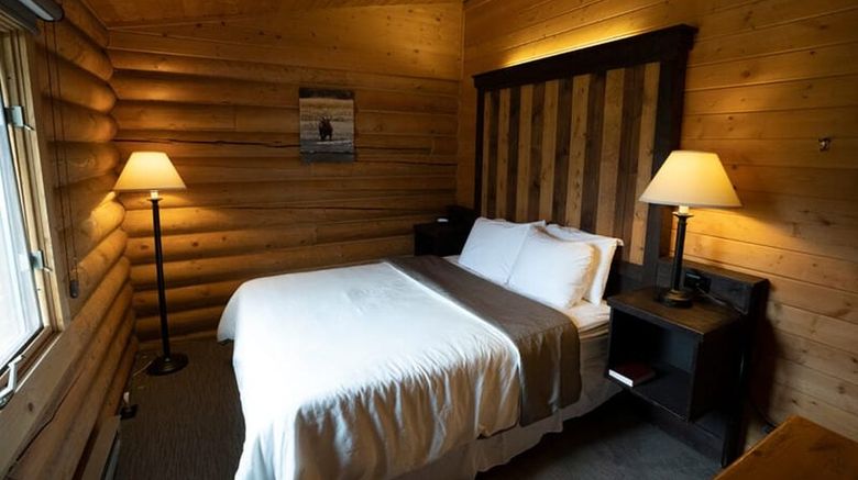 <b>320 Guest Ranch Room</b>
