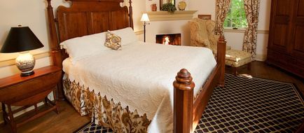 Augustus T Zevely Inn Room