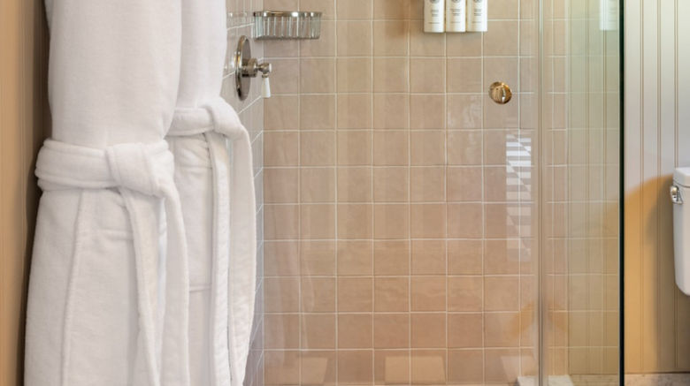 <b>Le Petit Pali Brentwood Room</b> <b>Le Petit Pali Brentwood Room</b>