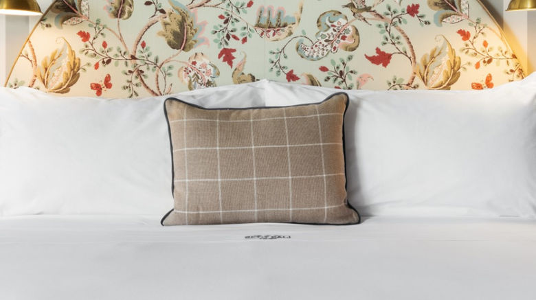 <b>Le Petit Pali Brentwood Room</b> <b>Le Petit Pali Brentwood Room</b>