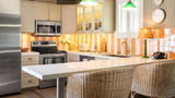 Le Petit Pali Brentwood Room