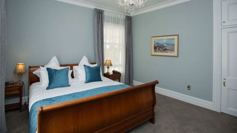 <b>Mangapapa Hotel Room</b>