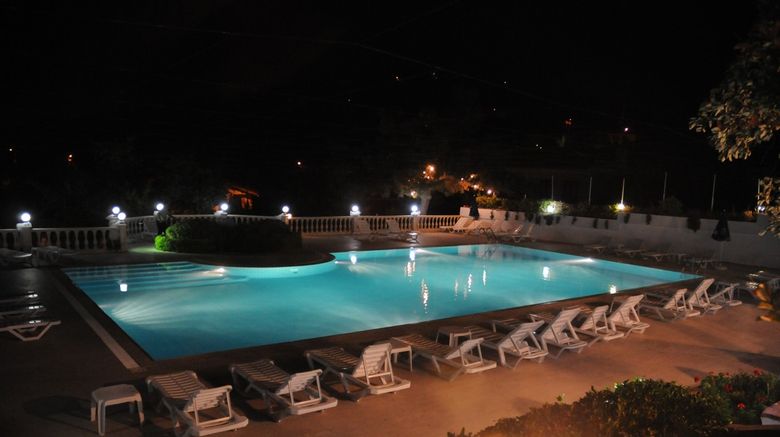 <b>Merit Halki Palace Hotel Pool</b>