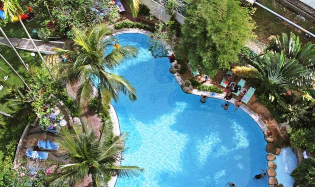 Rainbow Paradise Beach Resort Pool